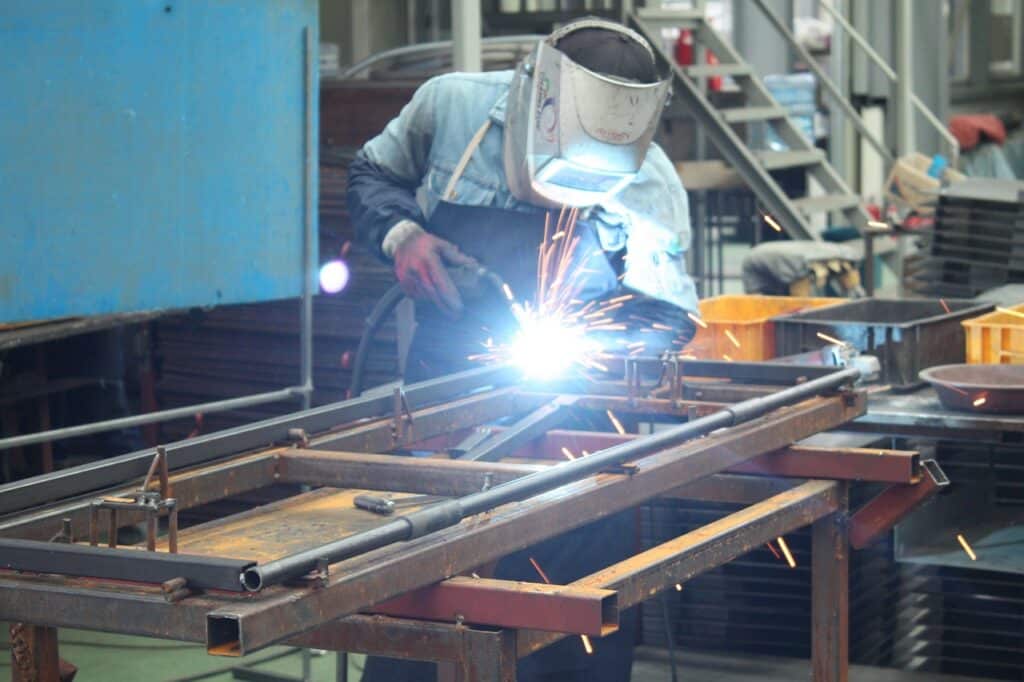 welding, factory, manufacturing-1628552.jpg